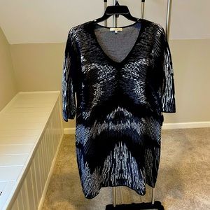 Sweater dress with three quarter sleeves